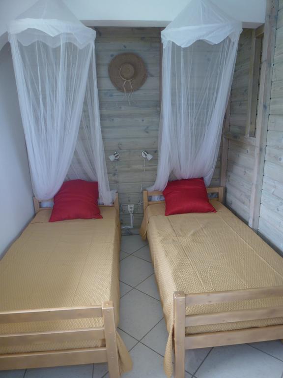 Kreyol Lodges - Suite Kayou Deshaies Buitenkant foto